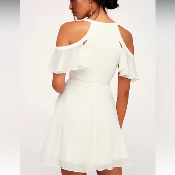 NWT Lulus Bombshell White Off-Shoulder Wrap Dress - Size L - Picture 2 of 13